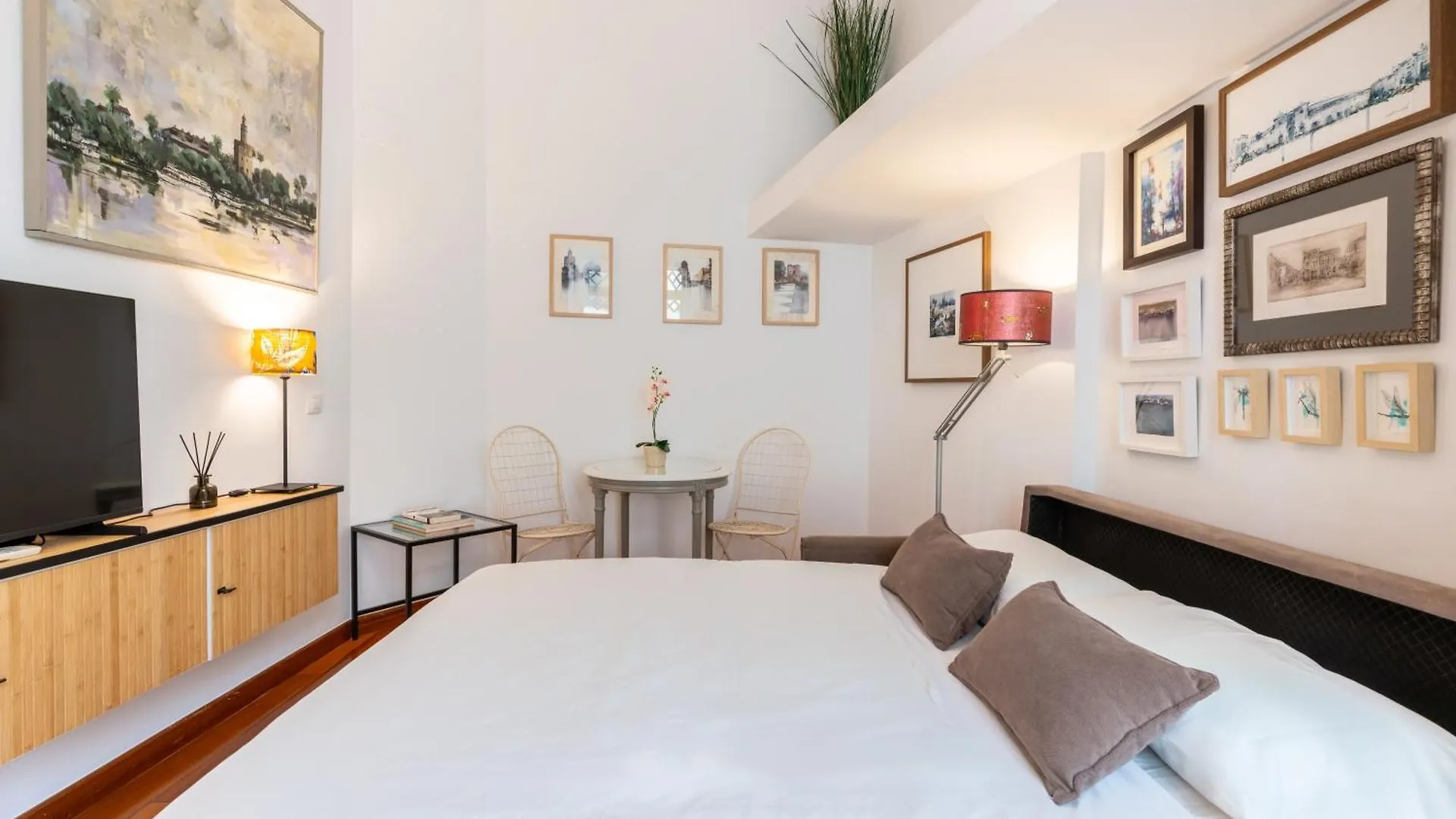 Apartamentos Rg Goyeneta Seville Spain